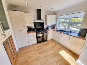 Photo 1- click for photo gallery